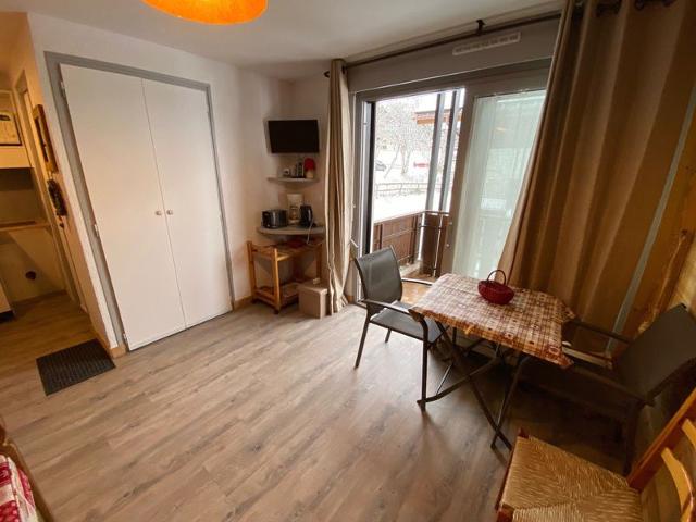 Studio cosy rénové au centre de La Clusaz, balcon, parking privé, proche commerces et pistes FR-1-459-84 - La Clusaz