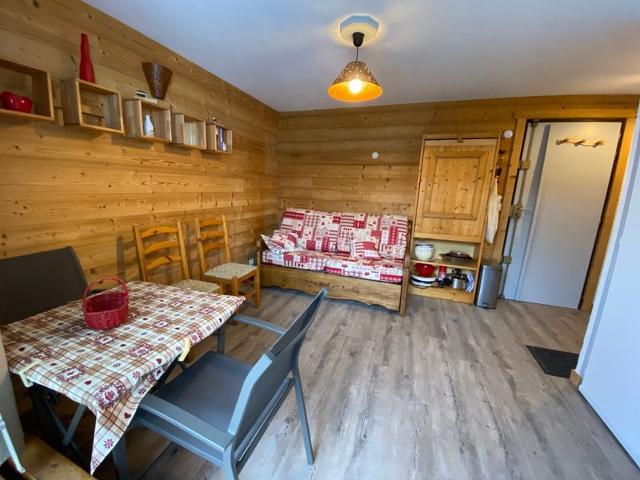 Studio cosy rénové au centre de La Clusaz, balcon, parking privé, proche commerces et pistes FR-1-459-84 - La Clusaz