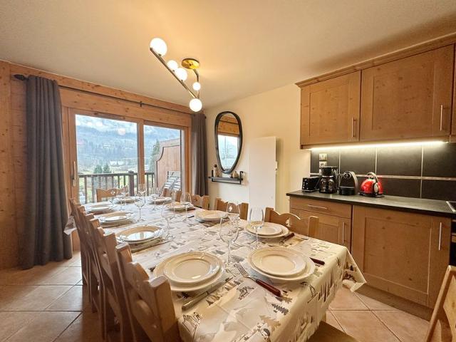 Duplex spacieux avec terrasse, piscine couverte et cheminée à Samoëns FR-1-624-9 - Samoëns