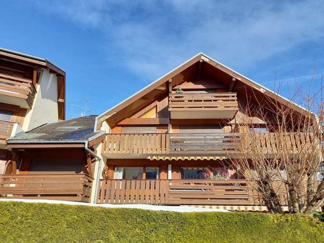 Appartement T3 rénové, lumineux, balcon et parking au centre du village de Samoëns FR-1-624-73 - Samoëns