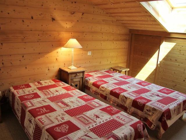 Appartement 3 chambres pour 6-8 personnes avec balcon et garage à La Clusaz FR-1-459-10 - La Clusaz