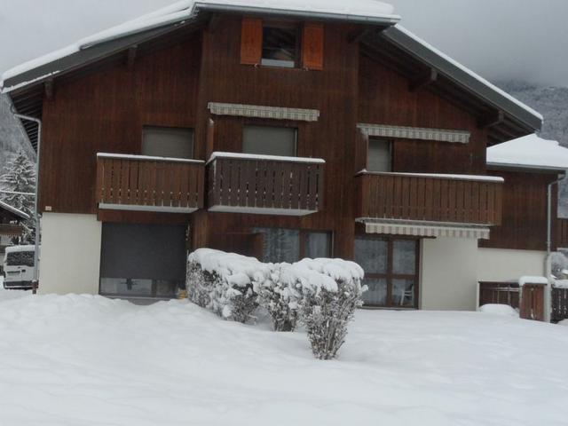 Charmant studio avec terrasse, jardin et parking, proche télécabine FR-1-629-86 - Samoëns