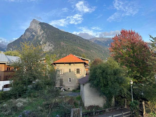 Studio cosy au cœur de Samoëns, proche commodités, balcon, parking, arrêt ski bus à 100m FR-1-624-78 - Samoëns