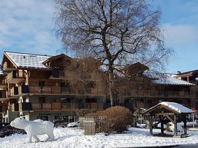 Appartement de luxe avec terrasse, spa et piscine - Au cœur de Samoëns FR-1-629-93 - Samoëns