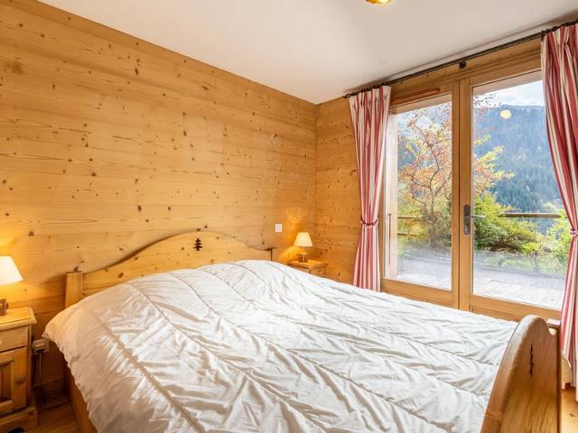 Chalet mitoyen 3 étoiles à La Clusaz, 500m des pistes, 10 pers, terrasse, cheminée, garage, WiFi FR-1-459-186 - La Clusaz