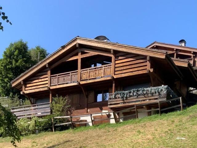 Chalet mitoyen 3 étoiles à La Clusaz, 500m des pistes, 10 pers, terrasse, cheminée, garage, WiFi FR-1-459-186 - La Clusaz