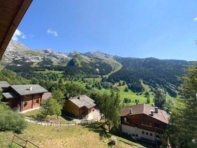 Chalet mitoyen 3 étoiles à La Clusaz, 500m des pistes, 10 pers, terrasse, cheminée, garage, WiFi FR-1-459-186 - La Clusaz