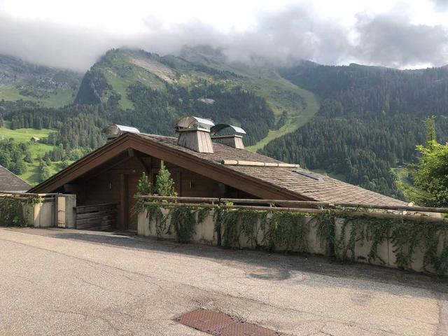 Chalet mitoyen 3 étoiles à La Clusaz, 500m des pistes, 10 pers, terrasse, cheminée, garage, WiFi FR-1-459-186 - La Clusaz