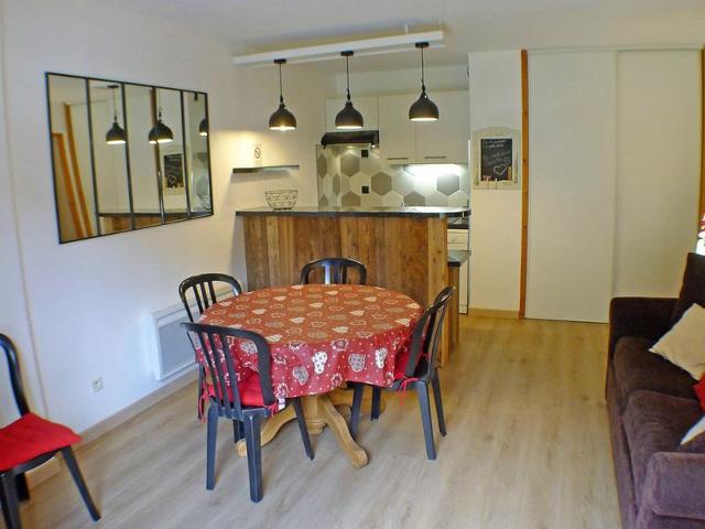 Appartement Confortable avec Piscines, Terrasse et Parking à Samoëns FR-1-629-100 - Samoëns