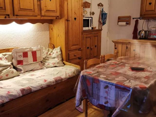 Studio cabine 4 pers, au calme et aux pieds des pistes FR-1-574-51 - Les Menuires Croisette