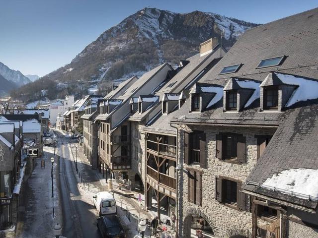 Appartement 4 pers à Saint-Lary village, quartier thermal, proche télécabine, parking privé FR-1-296 - Saint Lary Soulan