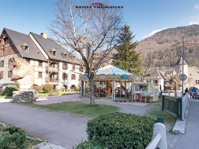 Appartement Centre Saint-Lary avec Balcon, Parking et Proximité Commerces 6 pers FR-1-296-382 - Saint Lary Soulan