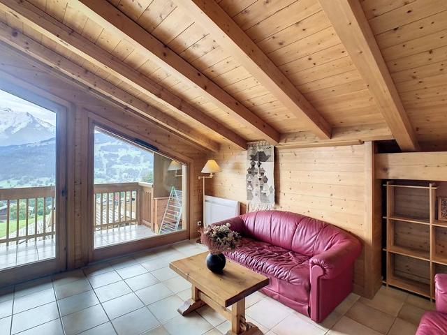 Duplex cosy à deux pas des pistes avec parking à Combloux FR-1-560-80 - Combloux