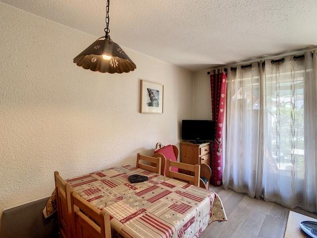 Studio confortable avec terrasse et parking au centre de Combloux FR-1-560-39 - Combloux