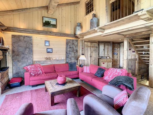 Chalet 6 pièces à Combloux avec cheminée et parking FR-1-560-21 - Combloux