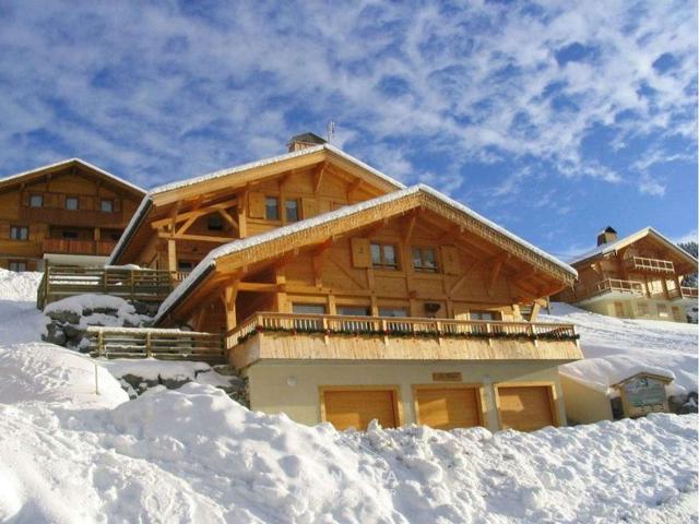 Triplex 8 pers. en Chalet Traditionnel, Pied des Pistes, Terrasse, Balcon, Parking FR-1-458-164 - Le Grand Bornand