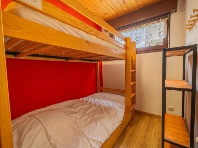 Studio cabine avec terrasse, parking, 4 pers, centre village, proche pistes et commerces FR-1-437-92 - La Clusaz