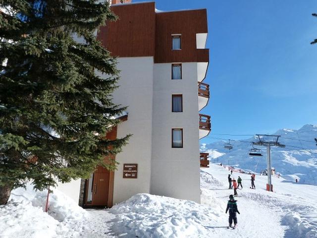 Studio rénové 4 pers, ski aux pieds, Les Menuires - 21m², 2 Flocons Or, Accès direct pistes. FR-1-178-364 - Les Menuires Reberty 1850