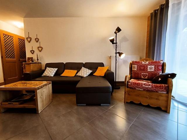 Appartement cosy avec terrasse et parking privé, centre village à 2 pas et arrêt ski-bus proche FR-1 - Samoëns