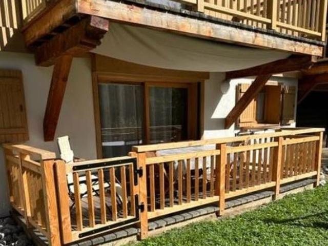 Appartement cosy avec terrasse et parking privé, centre village à 2 pas et arrêt ski-bus proche FR-1 - Samoëns