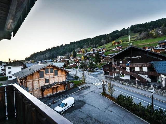 Appartement T2 idéalement situé entre les télécabines Mont Chéry et Chavannes, au cœur des Gets FR-1 - Les Gets