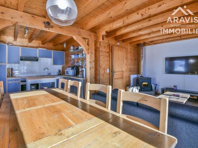 Chalet spacieux avec balcon sud, 8 pers, 4 ch, proche pistes et commerces, équipements modernes ! FR-1-391-158 - Le Grand Bornand