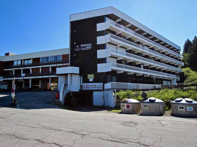 Grand studio avec balcon et piscine, pied des pistes à Chamrousse 1750 FR-1-549-90 - Chamrousse