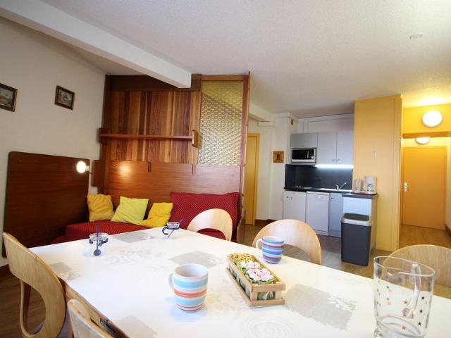 Studio au centre station, balcon sud, piscine, au pied des pistes. FR-1-549-91 - Chamrousse