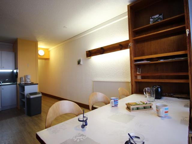 Studio au centre station, balcon sud, piscine, au pied des pistes. FR-1-549-91 - Chamrousse