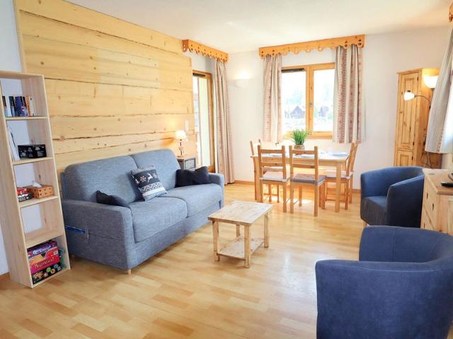 Appartement 42m² à Samoëns: piscines, balcon, parking, proche centre-village FR-1-624-117 - Samoëns