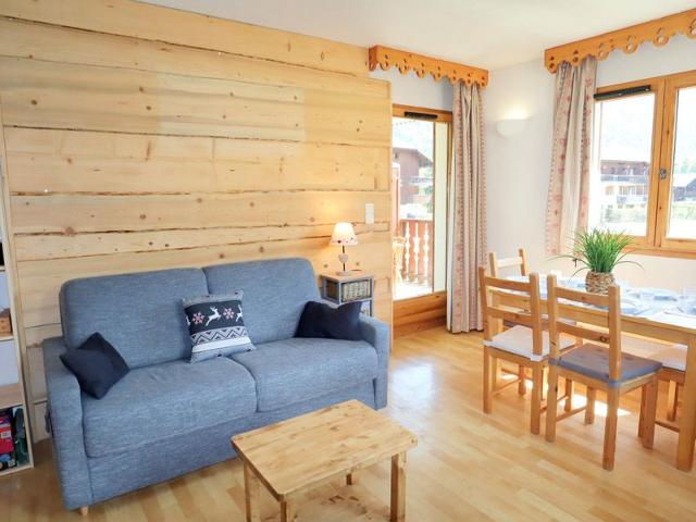 Appartement 42m² à Samoëns: piscines, balcon, parking, proche centre-village FR-1-624-117 - Samoëns