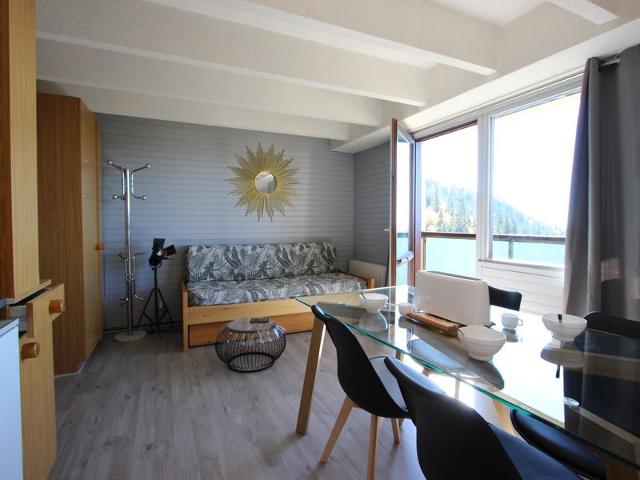 Studio cabine rénové avec parking couvert, balcon ouest et accès navette gratuite à Chamrousse FR-1-340-260 - Chamrousse