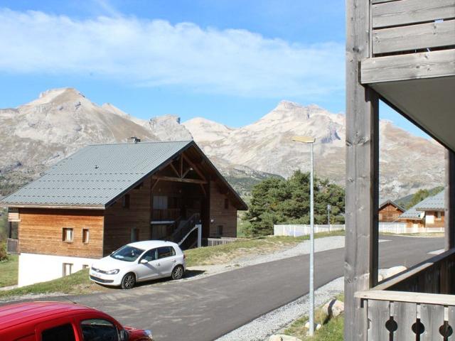 Appartement 6 pers, kitchenette équipée, vue montagne, piscine, La Joue du Loup FR-1-162-593 - La Joue du Loup