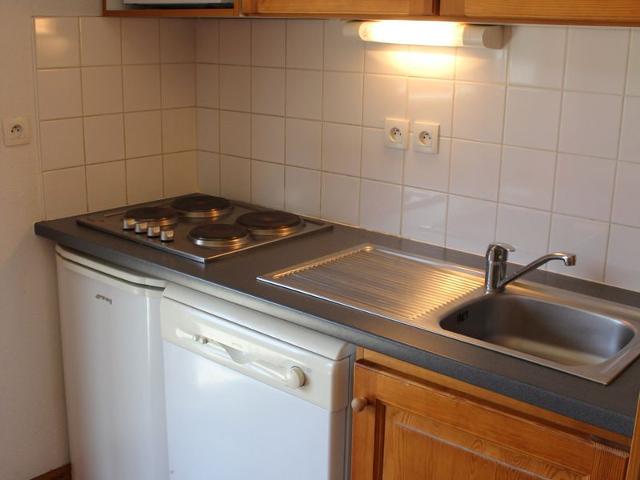 Appartement 6 pers, kitchenette équipée, vue montagne, piscine, La Joue du Loup FR-1-162-593 - La Joue du Loup