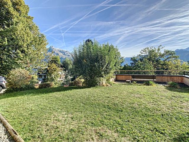 Appartement 4 personnes en rez-de-jardin, proche centre de Combloux, avec jardin et WiFi FR-1-560-10 - Combloux