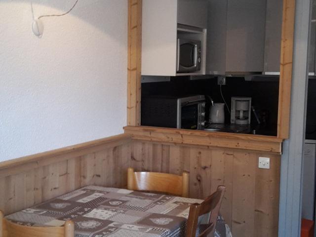 Appartement Skis aux Pieds, 4 Personnes, Balcon, Wifi Gratuit, Proche Commerces et Activités FR-1-574-39 - Les Menuires Croisette