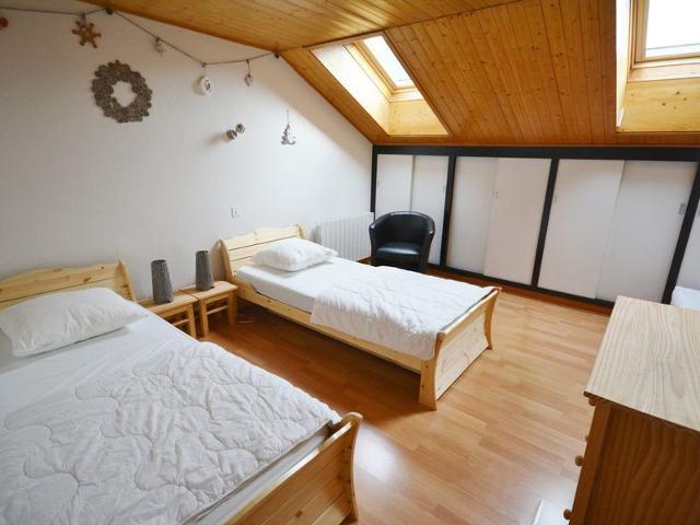 Duplex spacieux, 6 pers., balcon sud, proche centre et remontées mécaniques, Morzine FR-1-684-28 - Morzine