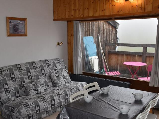 Studio pour 4 avec WIFI, animaux admis, face aux pistes à Montgenèvre FR-1-266-204 - Montgenèvre