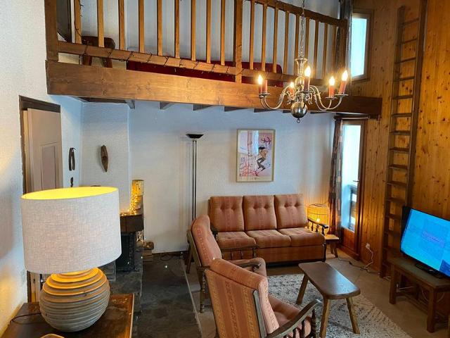 Appartement T3 cosy avec balcon, proche pistes de ski, parking, cheminée et WIFI - La Clusaz FR-1-459-201 - La Clusaz