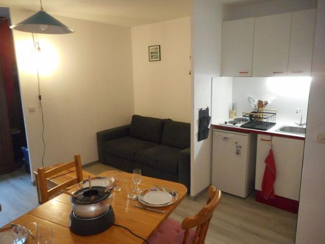 Studio cabine cosy avec balcon, au pied des pistes et des commerces. FR-1-340-267 - Chamrousse