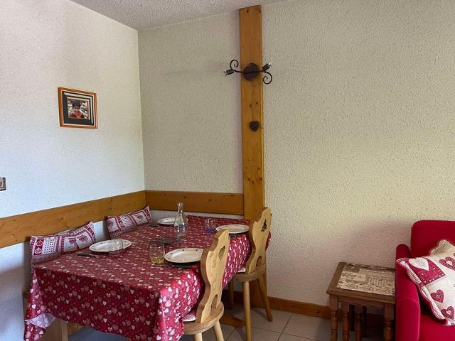 Appartement T2 proche centre, au pied du Criou, avec balcon et parking privé FR-1-624-127 - Samoëns