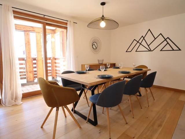 Appartement raffiné en plein centre avec 3 chambres, balcon, terrasse, parking et wifi FR-1-623-334 - Les Gets