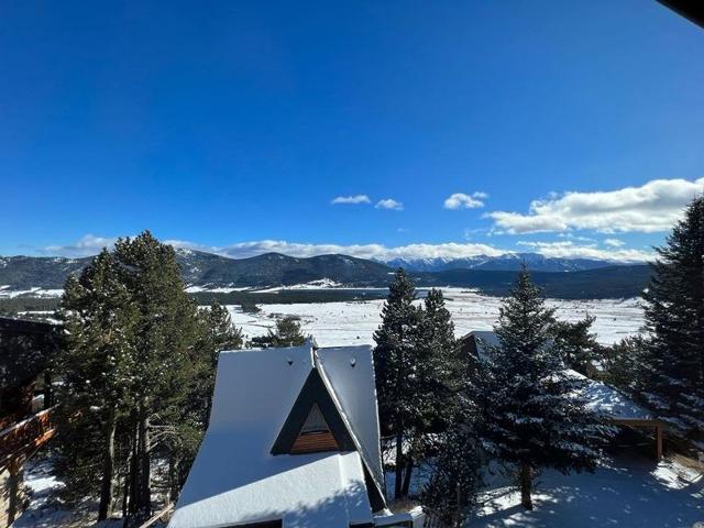 Joli chalet au calme avec poêle à bois, 4 chambres et cuisine équipée FR-1-593-84 - Les Angles