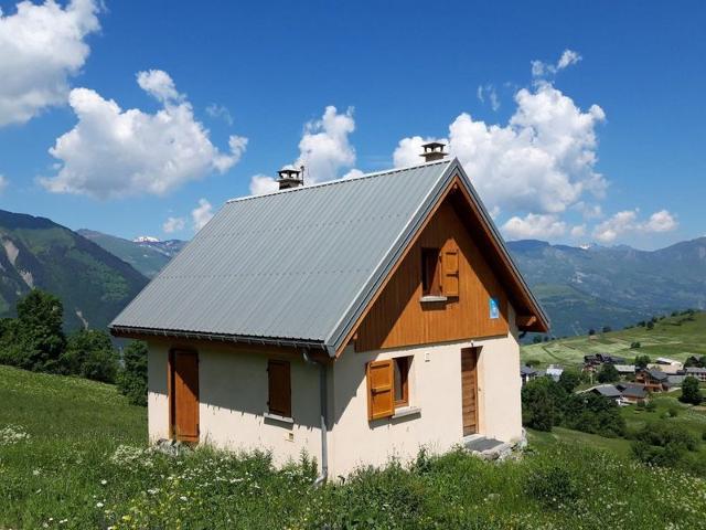 Chalet confortable 2* avec poêle à granulés et jardin, accepte animaux FR-1-618-16 - Albiez Montrond