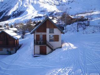 Chalet confortable 2* avec poêle à granulés et jardin, accepte animaux FR-1-618-16 - Albiez Montrond