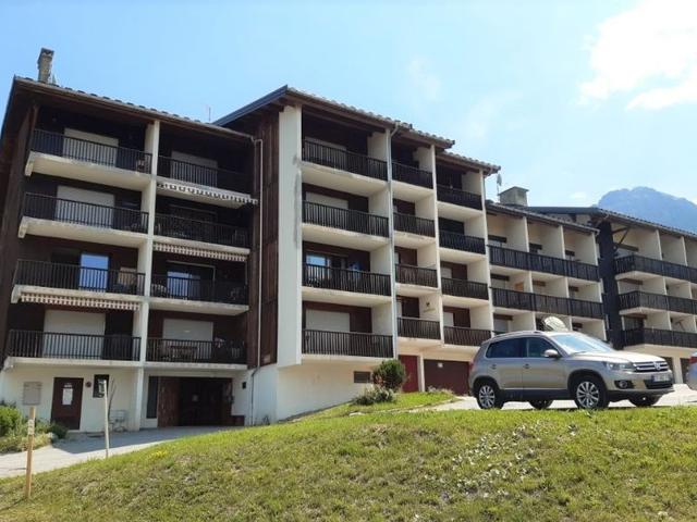 Appartement standard avec balcon, parking et ascenseur à Albiez-Montrond FR-1-618-9 - Albiez Montrond