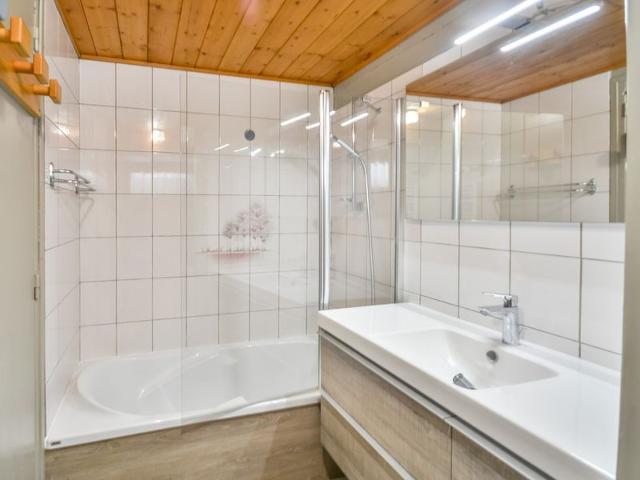 Appartement cosy 4-6 pers, balcon, au pied des pistes, proche centre et école de ski, garage inclus - Morzine