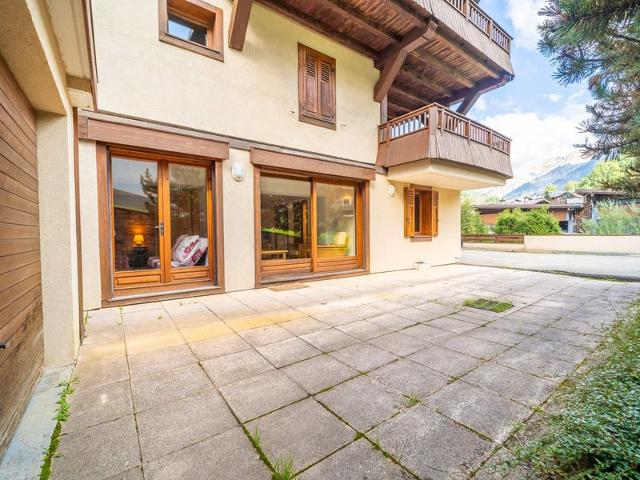 Appartement 3 chambres avec terrasse, centre village, piste et commerces à pied, garage et WIFI FR-1-437-104 - La Clusaz