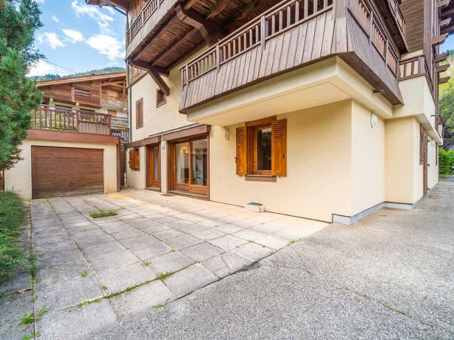 Appartement 3 chambres avec terrasse, centre village, piste et commerces à pied, garage et WIFI FR-1-437-104 - La Clusaz