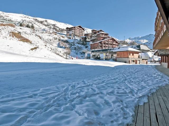 Chalet familial rénové avec jacuzzi, accès piste, ski room FR-1-613B-42 - Les Menuires Bruyères